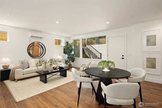 15640 NE 1st Place, Bellevue, WA 98008