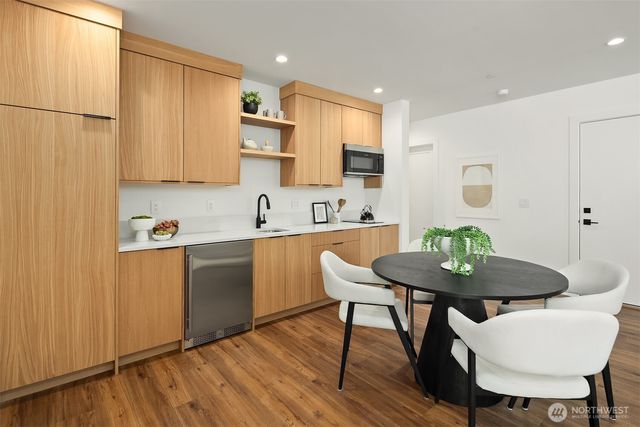 15640 NE 1st Place, Bellevue, WA 98008