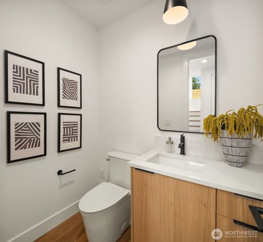 15640 NE 1st Place, Bellevue, WA 98008