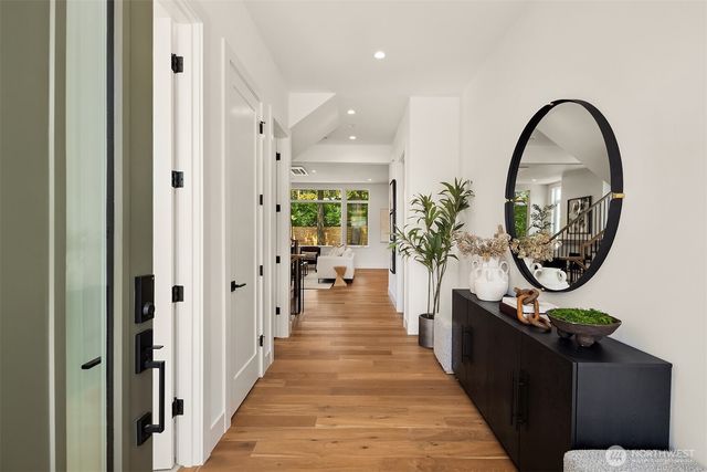 15640 NE 1st Place, Bellevue, WA 98008