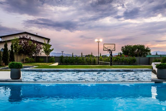 9825 N WILLOWBANK DR, Highland, UT 84003