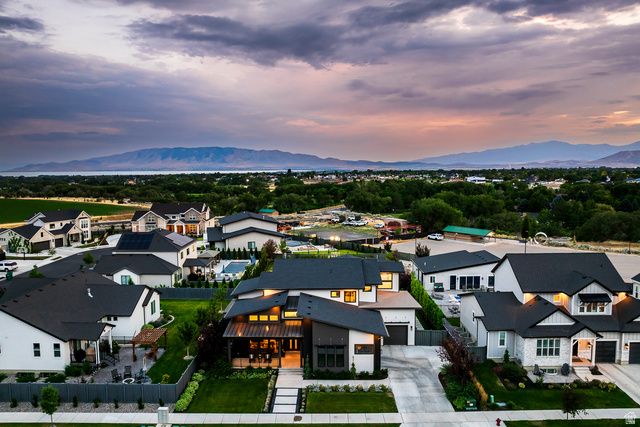 9825 N WILLOWBANK DR, Highland, UT 84003