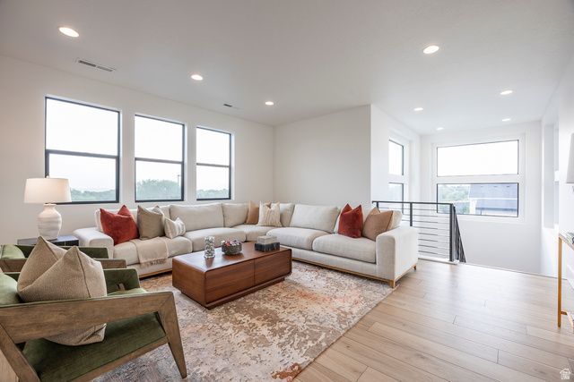 9825 N WILLOWBANK DR, Highland, UT 84003