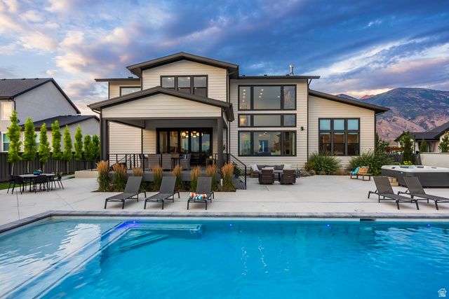 9825 N WILLOWBANK DR, Highland, UT 84003