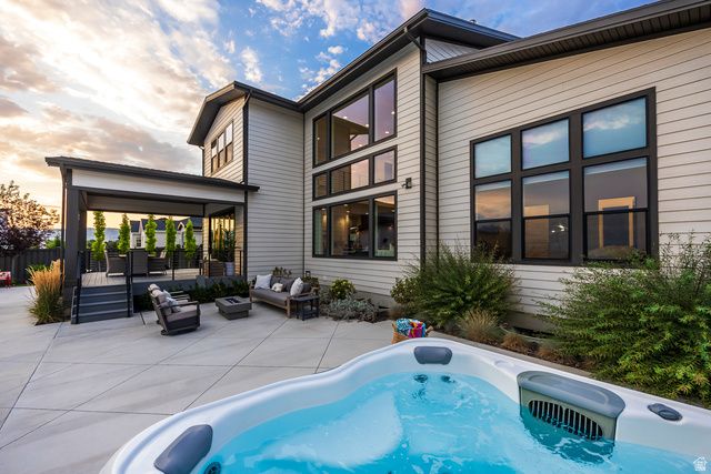 9825 N WILLOWBANK DR, Highland, UT 84003