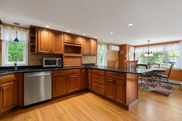 33 Russell Rd, Hanover, MA 02339