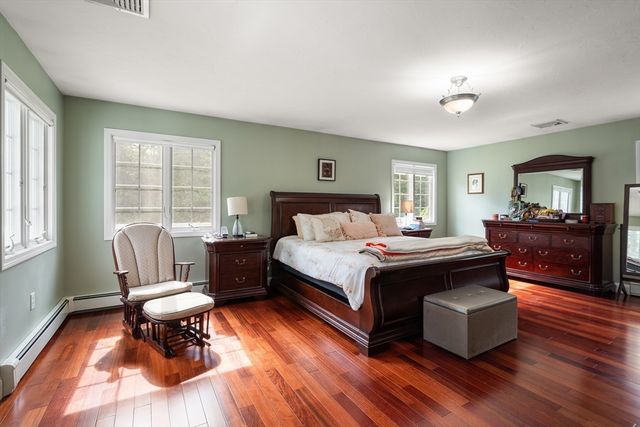 33 Russell Rd, Hanover, MA 02339