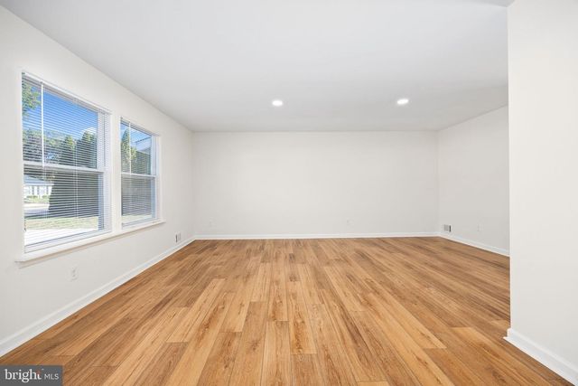 14 AURIGA LN, Sewell, NJ 08080