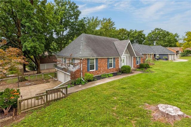609 Nashua Road, Liberty, MO 64068