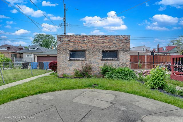8618 S Loomis Boulevard, Chicago, IL 60620