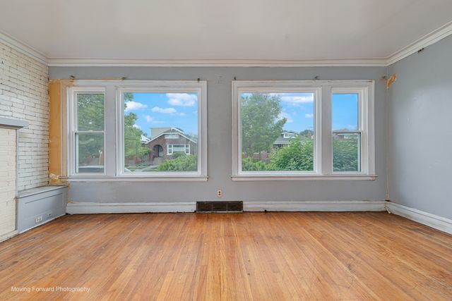 8618 S Loomis Boulevard, Chicago, IL 60620