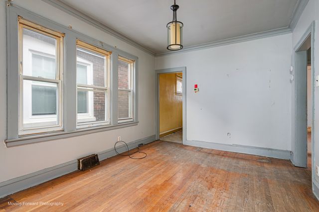 8618 S Loomis Boulevard, Chicago, IL 60620