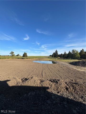 2601 Lake Center Street NW, Lake, OH 44685