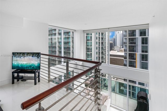 41 SE 5th Street 1202, Miami, FL 33131