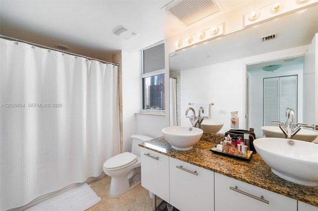 41 SE 5th Street 1202, Miami, FL 33131