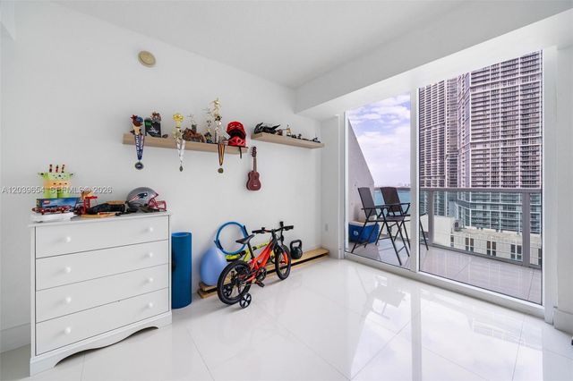 41 SE 5th Street 1202, Miami, FL 33131