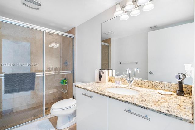 41 SE 5th Street 1202, Miami, FL 33131