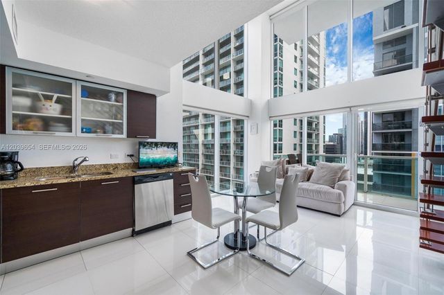 41 SE 5th Street 1202, Miami, FL 33131