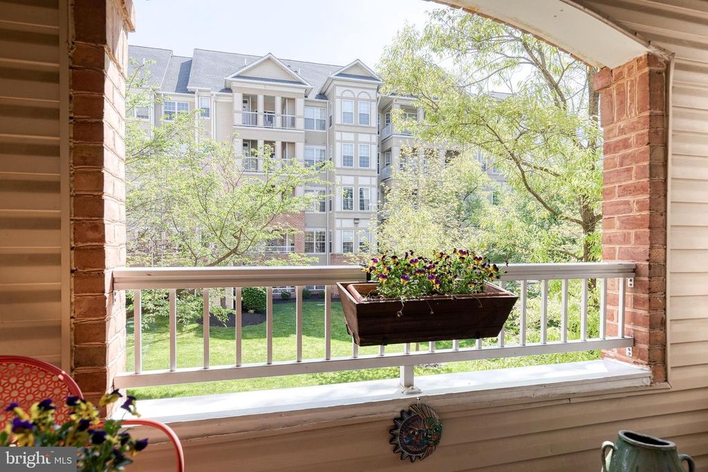 Image 17 of property listing at 400 SYMPHONY CIR #257C, Cockeysville, MD 21030