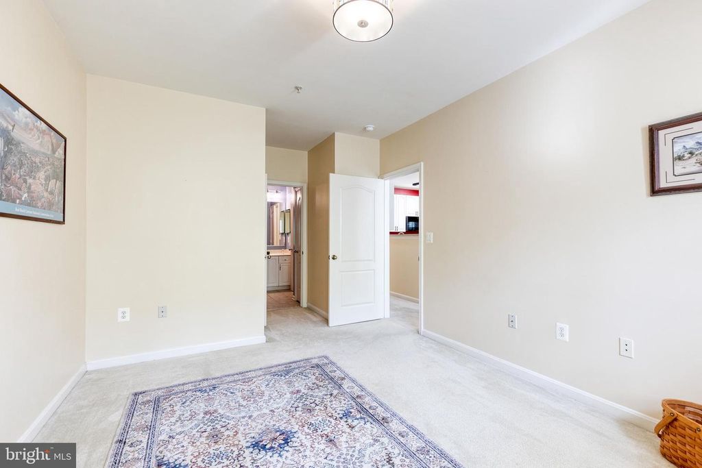 Image 25 of property listing at 400 SYMPHONY CIR #257C, Cockeysville, MD 21030