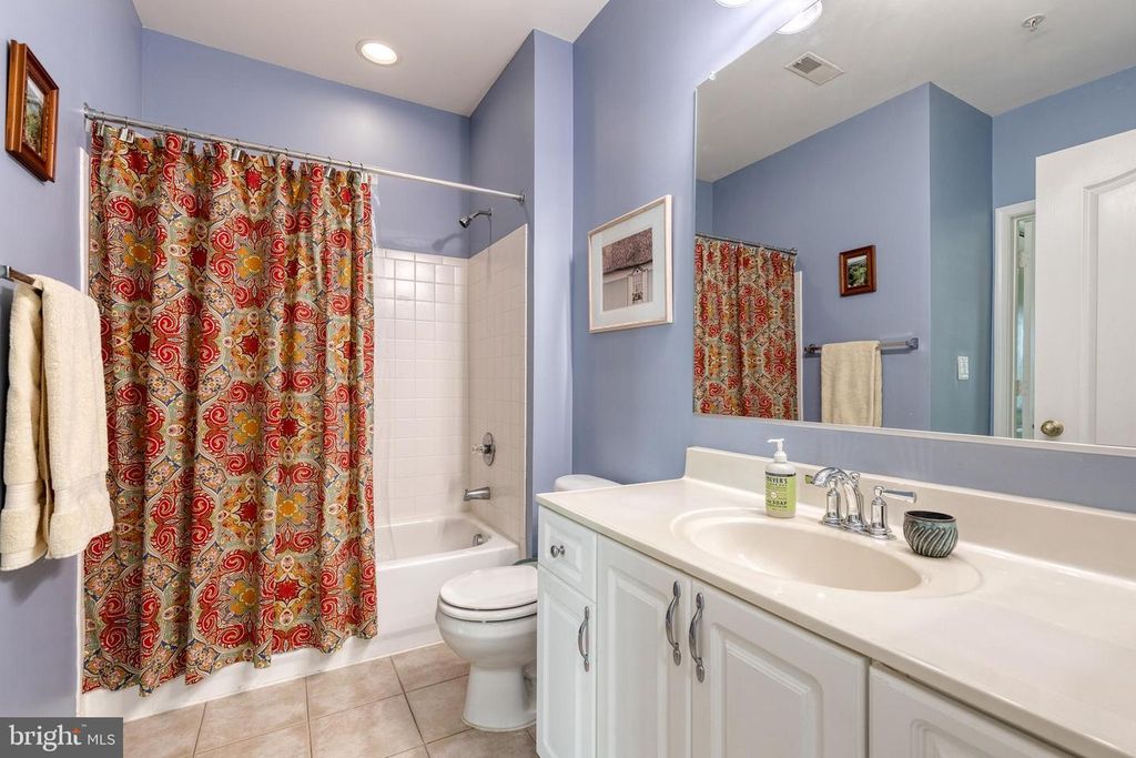 Image 26 of property listing at 400 SYMPHONY CIR #257C, Cockeysville, MD 21030