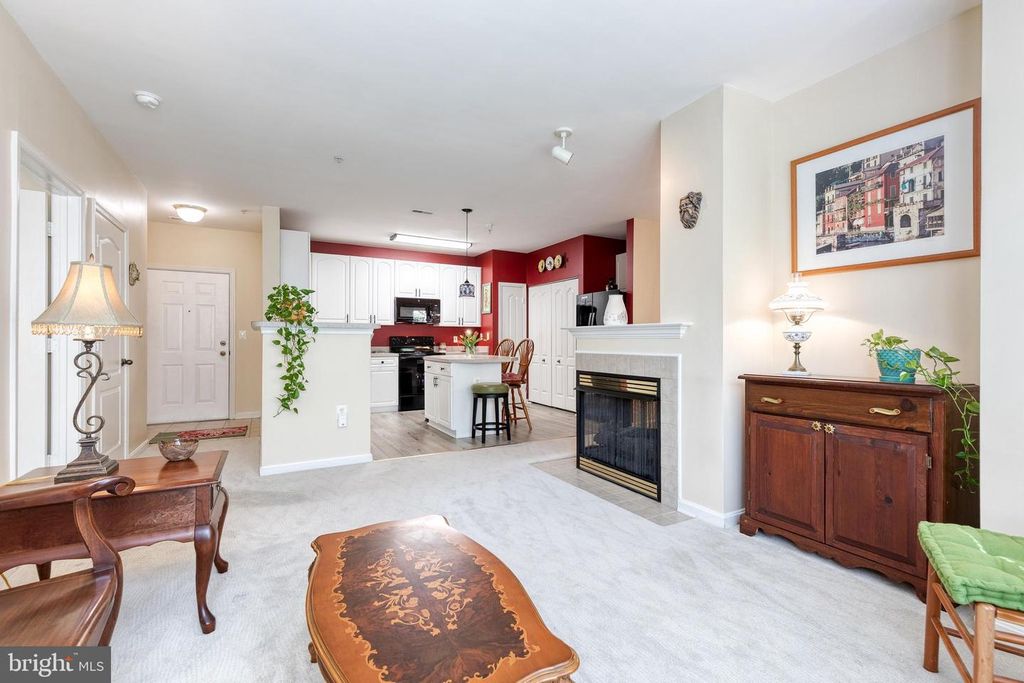 Image 4 of property listing at 400 SYMPHONY CIR #257C, Cockeysville, MD 21030