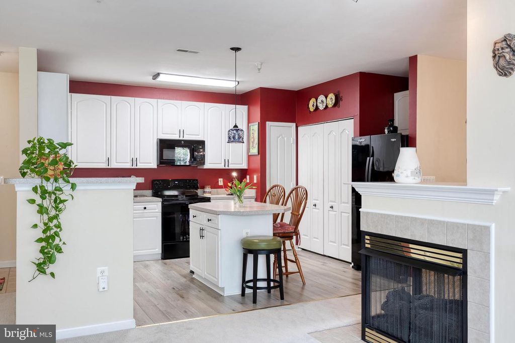 Image 5 of property listing at 400 SYMPHONY CIR #257C, Cockeysville, MD 21030