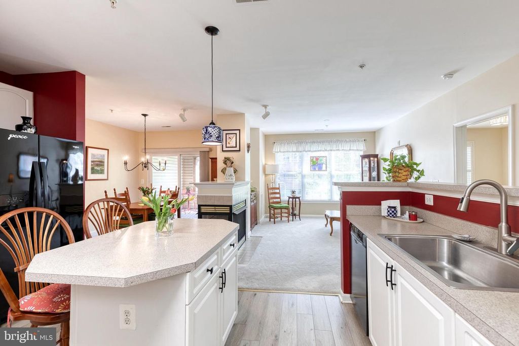 Image 9 of property listing at 400 SYMPHONY CIR #257C, Cockeysville, MD 21030