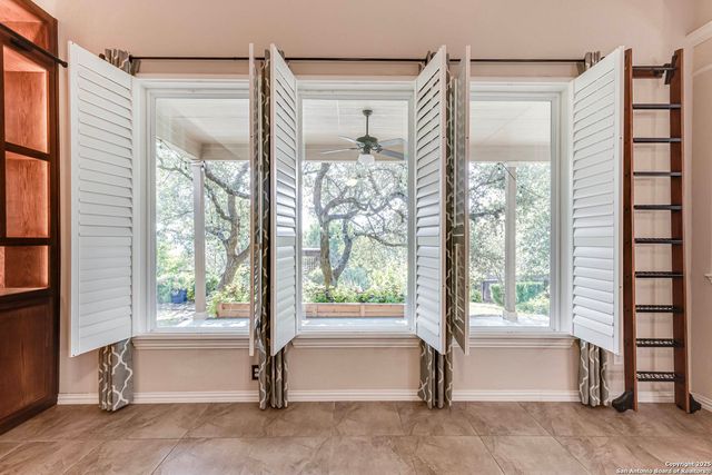 25606 Poerner Trl, San Antonio, TX 78261