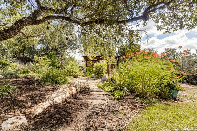 25606 Poerner Trl, San Antonio, TX 78261