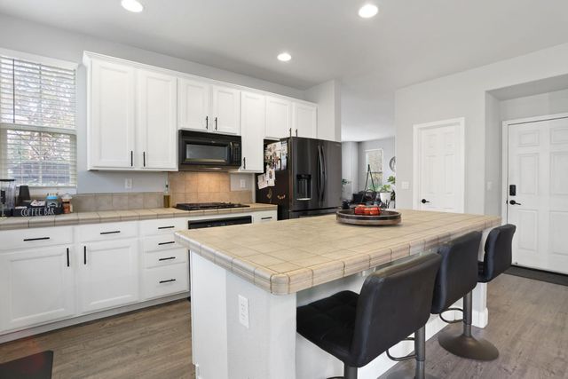 5222 Loki Ln, Stockton, CA 95219