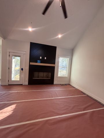 112 Apple Blossom Ct, Clarksville, TN 37042