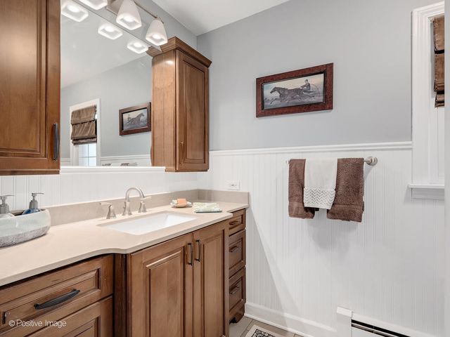 1738 60th Street, La Grange Highlands, IL 60525