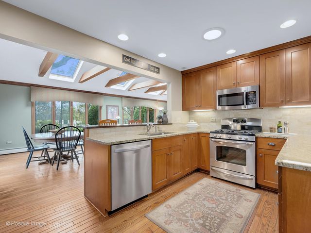 1738 60th Street, La Grange Highlands, IL 60525