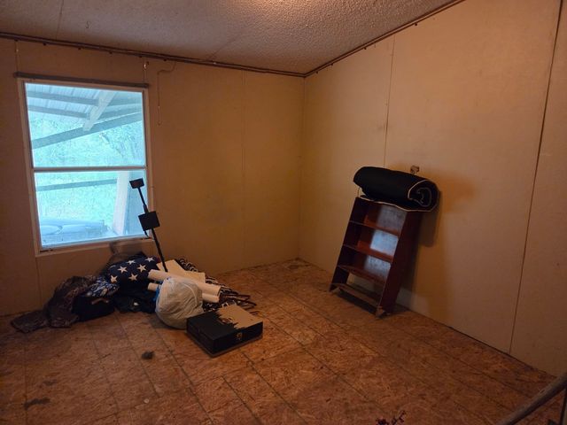 126 Tipps Road, Whitesboro, TX 76273