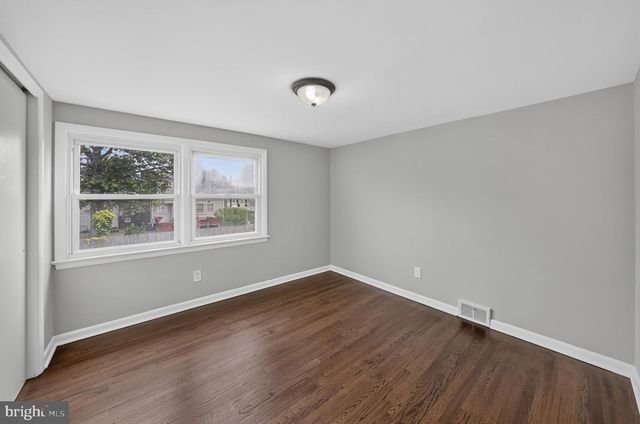 520 RANDALL AVE, Hamilton, NJ 08610