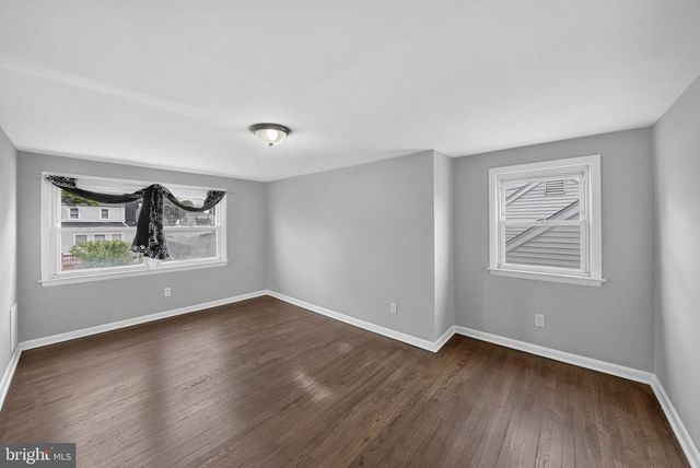 520 RANDALL AVE, Hamilton, NJ 08610