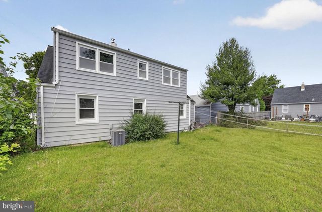 520 RANDALL AVE, Hamilton, NJ 08610