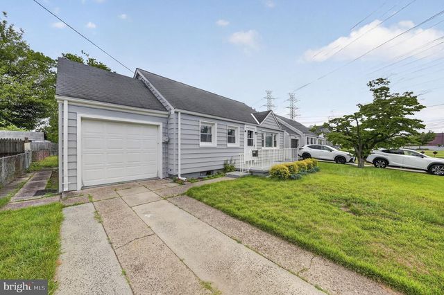 520 RANDALL AVE, Hamilton, NJ 08610