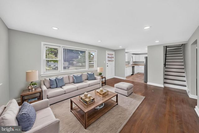 520 RANDALL AVE, Hamilton, NJ 08610