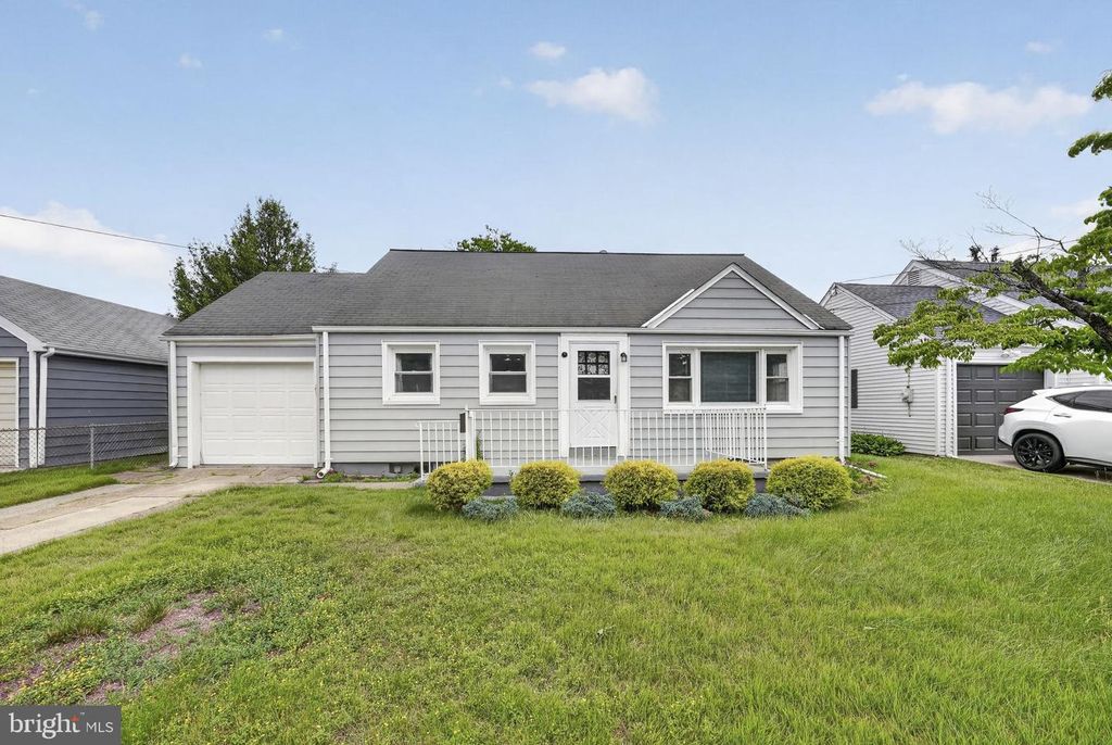 520 RANDALL AVE, Hamilton, NJ 08610