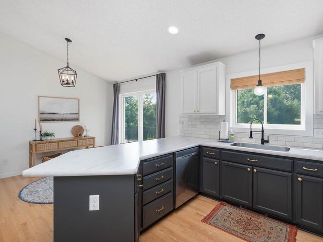 2464 River Bend Trail, Mayer, MN 55360
