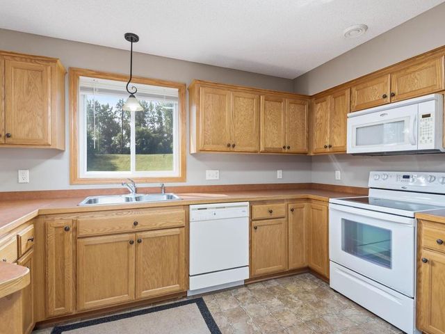 2464 River Bend Trail, Mayer, MN 55360