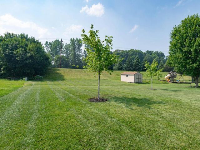 2464 River Bend Trail, Mayer, MN 55360