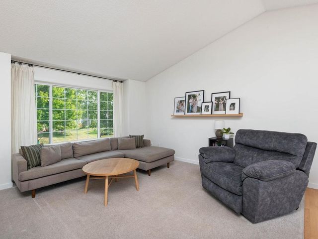2464 River Bend Trail, Mayer, MN 55360