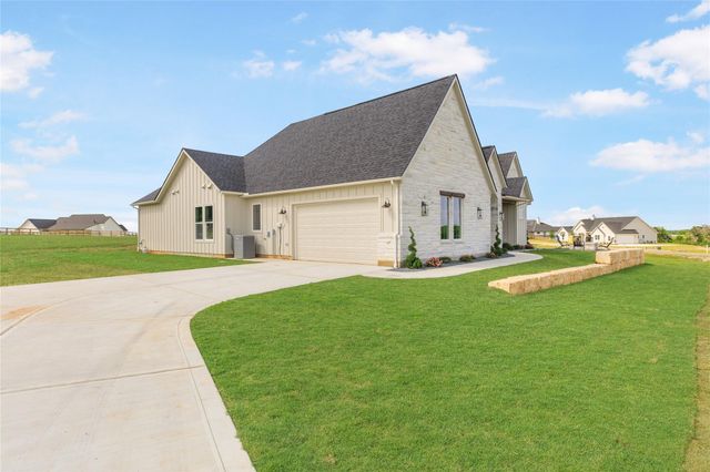 1355 Bluebonnet Ridge Drive, Chappell Hill, TX 77426