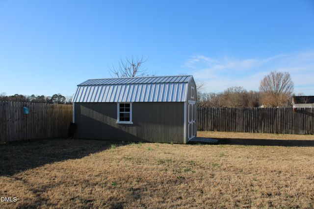 212 Sunridge Lane, Pikeville, NC 27863