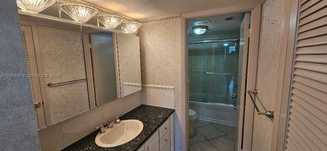 18041 Biscayne Blvd 203, Aventura, FL 33160