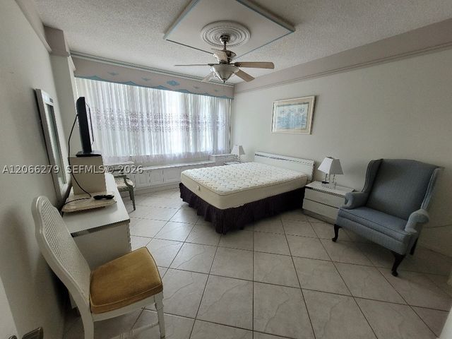 18041 Biscayne Blvd 203, Aventura, FL 33160