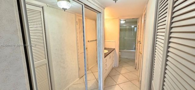 18041 Biscayne Blvd 203, Aventura, FL 33160